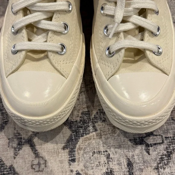 Converse x Comme des Garçons PLAY Chuck 70 High Top - Picture 4 of 10